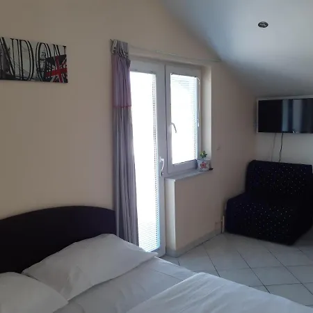 Antica Apartamento Sveti Filip i Jakov